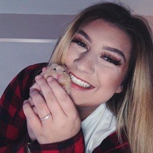 Meet your Posher, Brittney